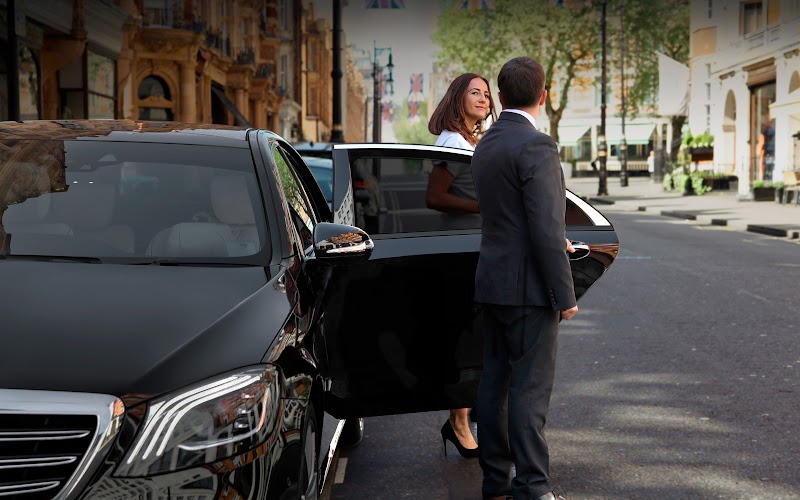 Gulf Luxury Cars Chauffeur Services | Dubai