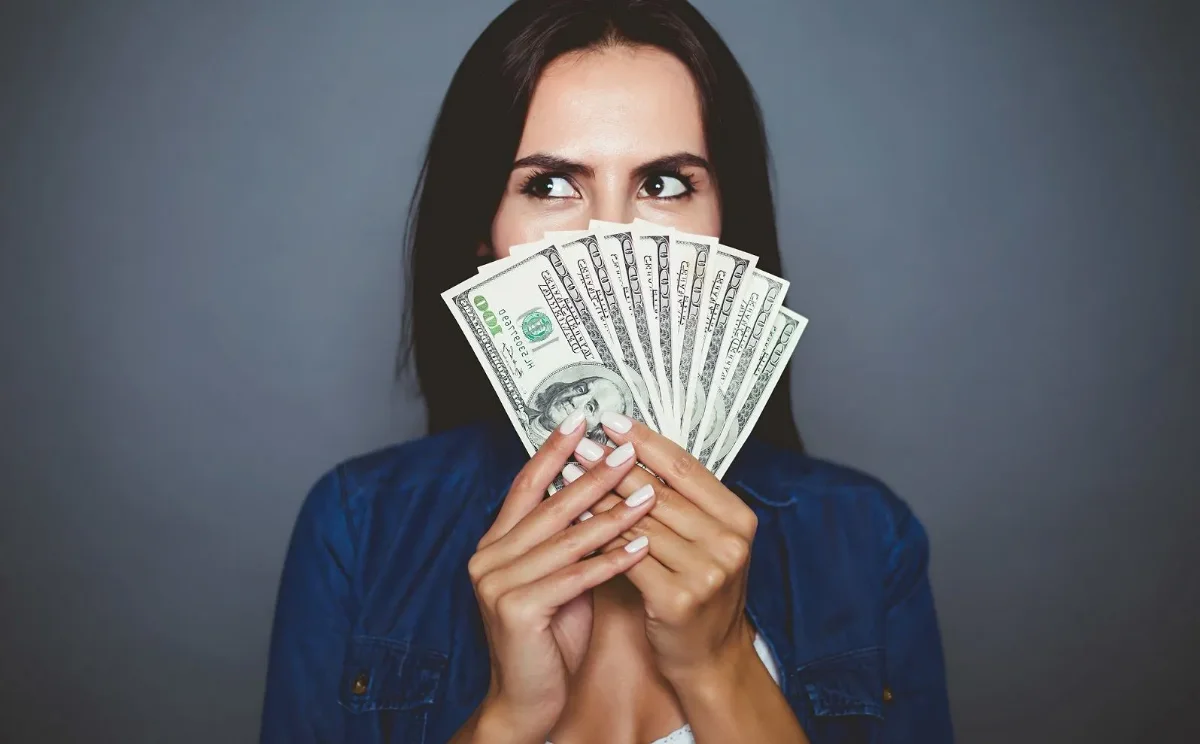 نحوه دریافت ارز دولتی برای مسافرت‌های خارجی