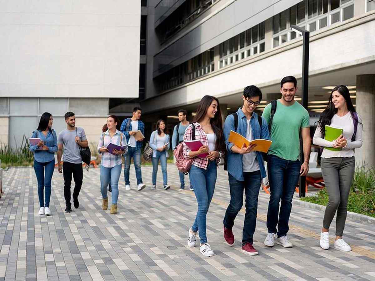 UAE Uses AI to Tighten Oversight of Universities and Training Centres