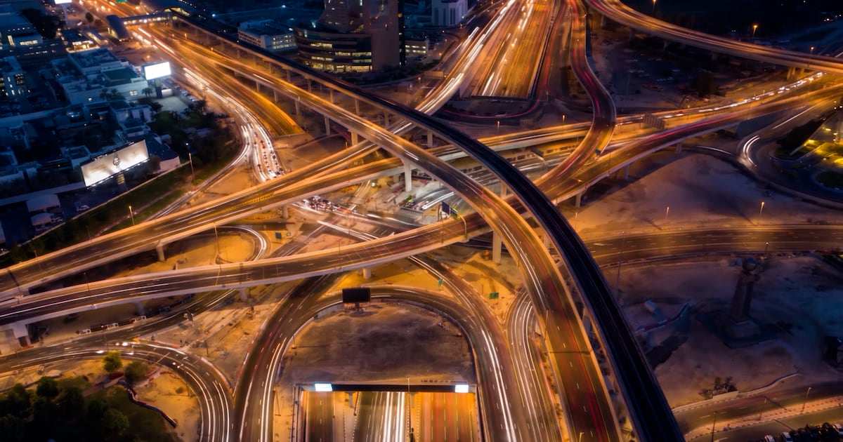 آخرین پل میدان مرکز تجارت جهانی دبی جمعه افتتاح می شود